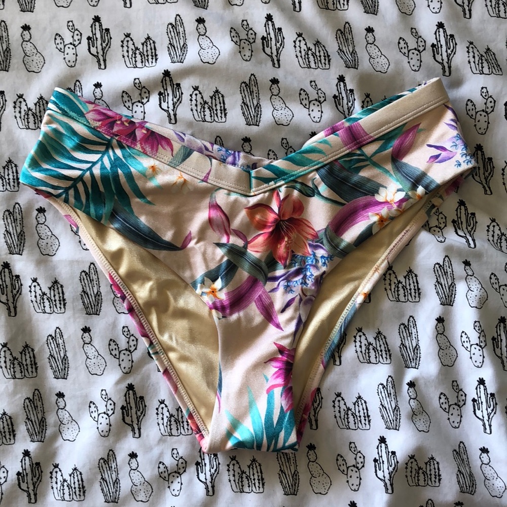 **Tropical Bikini Bottoms**